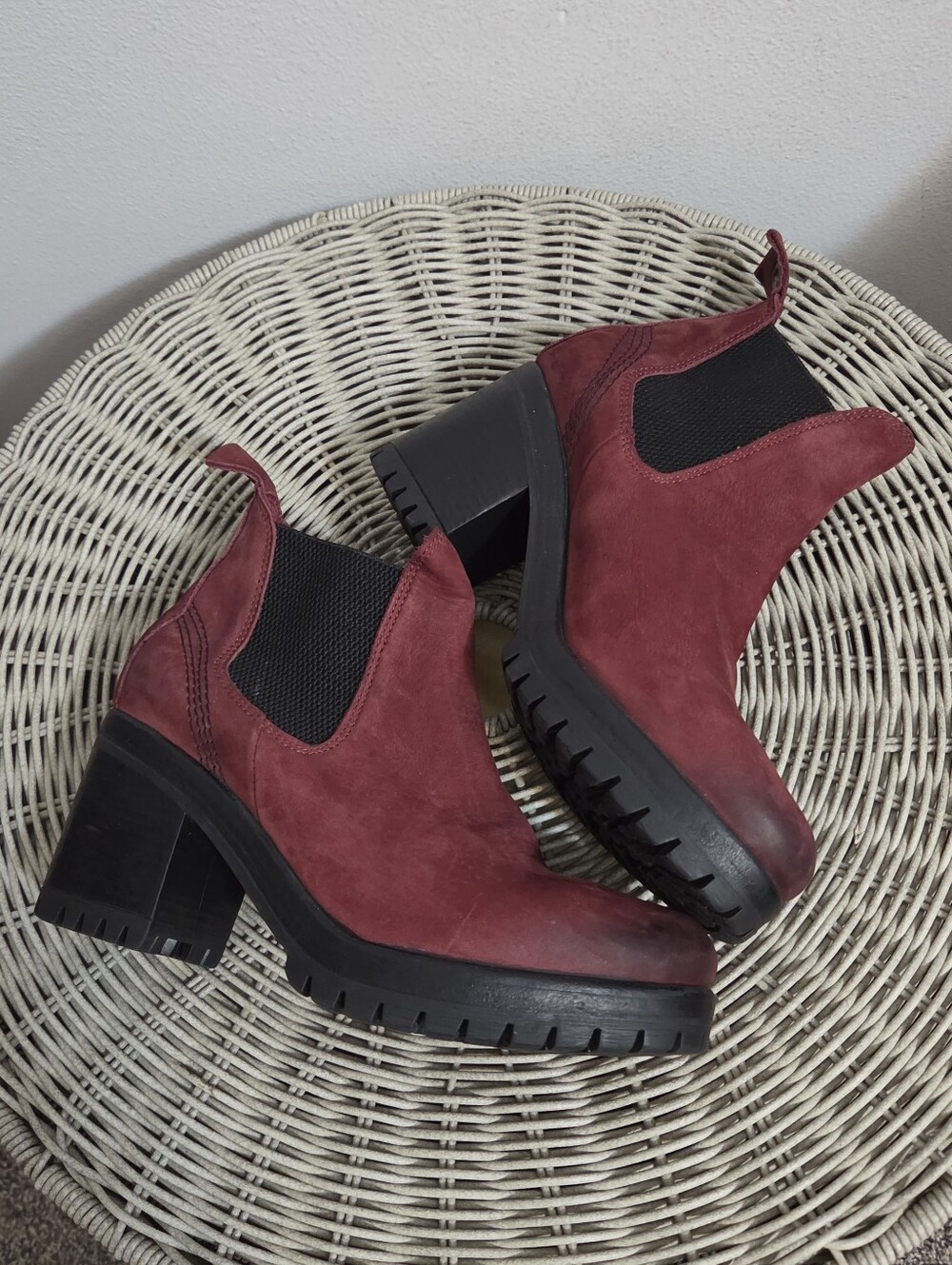Bueno Women's Red Chelsea Flight Boots Size 37